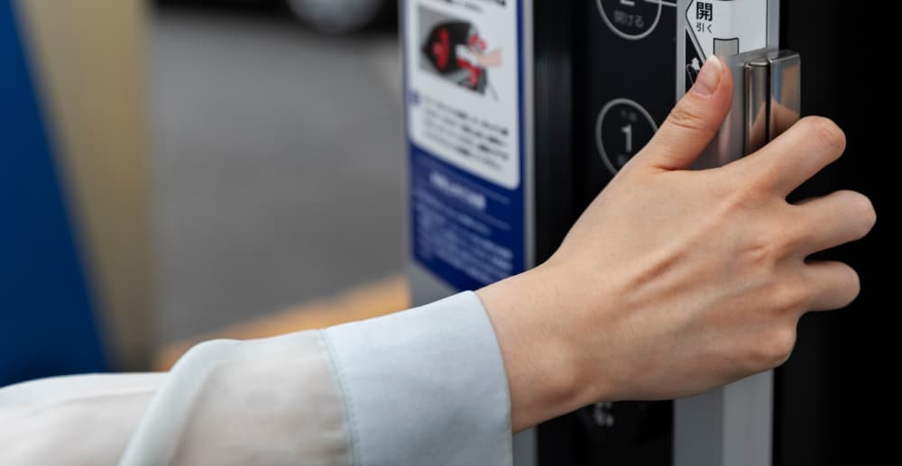 Instalaciones de ascensores y aparatos elevadores